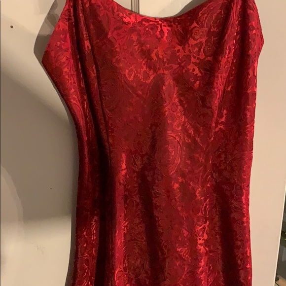 Cute red dress - Picture 3 of 3